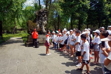 四川“新时代好少年 红色基因代代传”夏令营活动走进李白文化普及基地