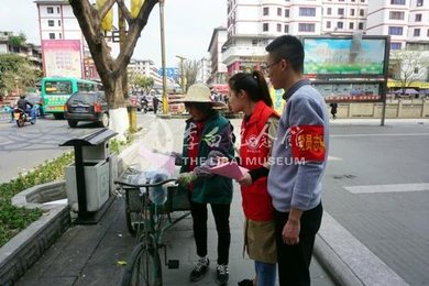 文明从脚下起步 礼让从你我做起 ------李白纪念馆志愿者在行动