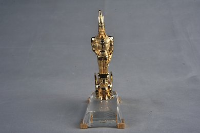 2008年哈萨克斯坦镀金武士像（带座）